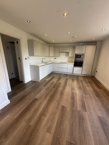 2 Bed Flat, Redcliffe House, SW16 - Photo 3