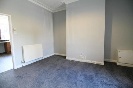 4 bedroom terraced house to rent - Photo 2