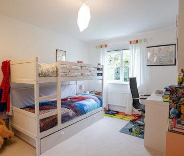4 bedroom detached house to rent - Photo 4