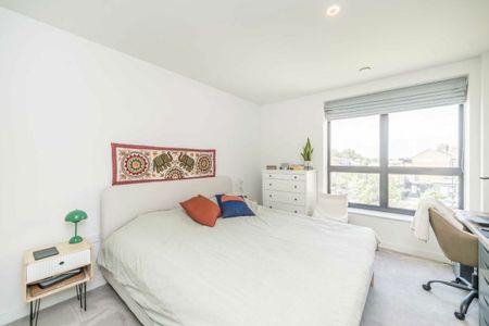 Middle Road, W7, London - Photo 4