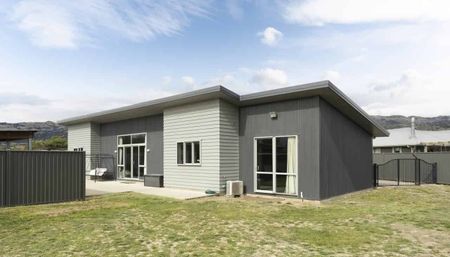 FOR RENT Four-bedroom Home PISA MOORINGS - Photo 4