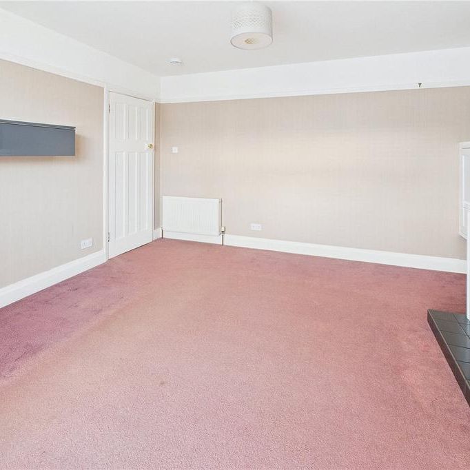 5 bedroom semi-detached house to rent - Photo 1