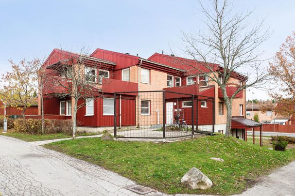 Storvretsvägen, Tumba - Foto 1