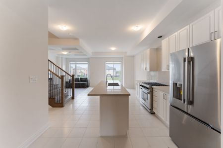 For Lease - 3077 Perkins Way, Oakville, Ontario - Photo 2