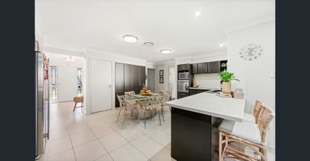 Family Home in Prime Woonona Location - Photo 4