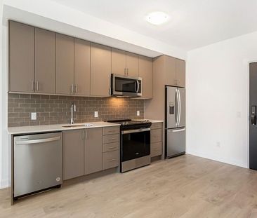 For Lease - 3220 William Coltson Avenue Unit# 628, Oakville, Ontario - Photo 2