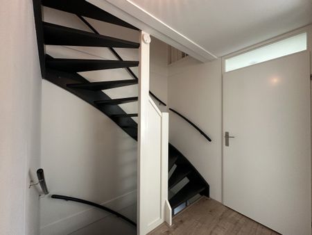 Te huur: Huis Boris Pasternak-erf in Dordrecht - Photo 3