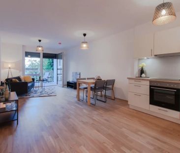 D2 Stadtoase- Modern, grün und topausgestattet - Photo 2