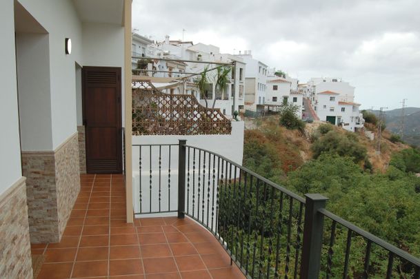 Apartment for rent in Frigiliana, Málaga, Spain - Photo 1