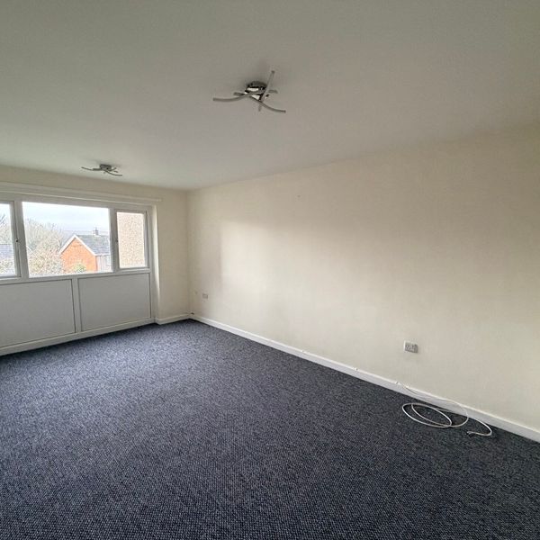 Oak Ridge, Sketty, Swahnsea, SA2 - Photo 1