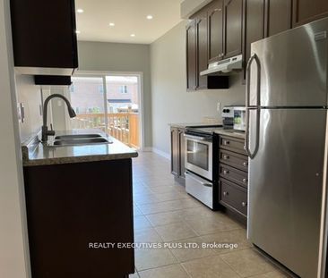 For Lease - 88 Banbridge Crescent Unit# Upper, Brampton, Ontario - Photo 3