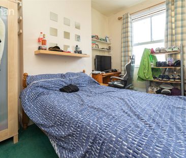 6 bedroom terraced house to rent - Photo 3