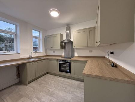 3 bedroom townhouse to rent - Photo 5