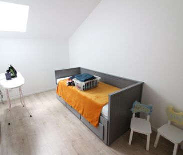 Location Appartement 5 pièces 89m² - Photo 5