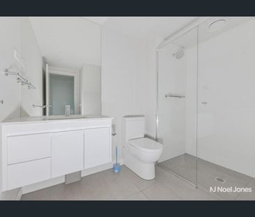 Stylish Apartment Living in a Superb Ringwood Location - Photo 5