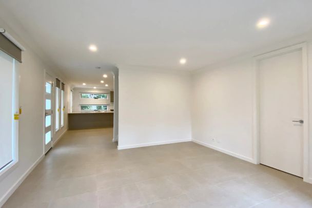 33 Dinsdale Road, Boronia. - Photo 1