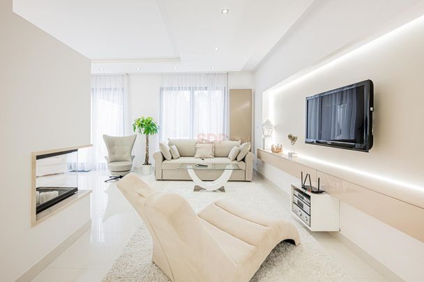 1/2 bliźniaka na Ołtaszynie | wysoki standard - Photo 1