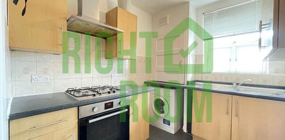 5 Bed Flat, Abbey House, E15 - Photo 2