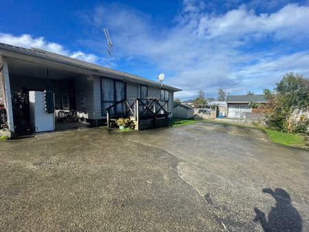 10A Christmas Road, Manurewa, Auckland - Photo 3
