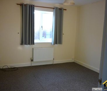 2 bedroom semi-detached house to rent - Photo 2