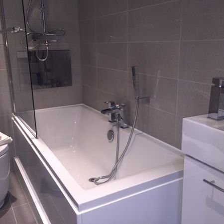2 bedroom apartment to rent - Photo 3