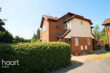 1 bedroom semi-detached house to rent - Photo 5