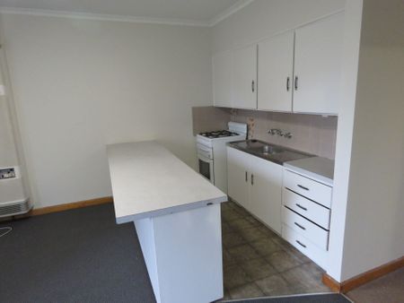 AFFORDABLE 2 BEDROOM UNIT IN ALFREDTON - Photo 2