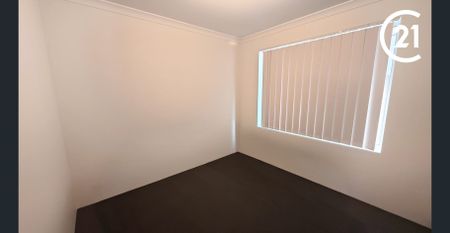 Modern 3x2 Family Living in the heart of Dalyellup! - Photo 4