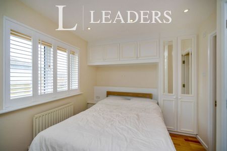 2 bedroom apartment to rent Merton Court, Brighton Marina - Photo 3