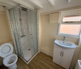 Monthly Rental Of £775 exclusive of electric and oil; inclusive of ... - Photo 6