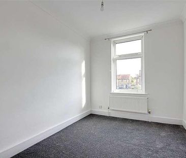 Bertram Road, Enfield, EN1 - Photo 5