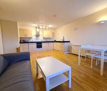2 bedroom flat to rent - Photo 3