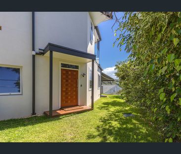 62A Southern Cross Way, Allambie Heights, NSW 2100 - Photo 5