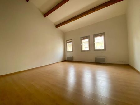 Location Appartement 2 pièces 64m² AVIGNON 84000 - Photo 5
