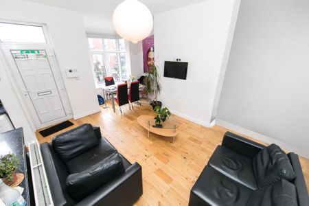 Royal Park Mount, Leeds - Photo 3