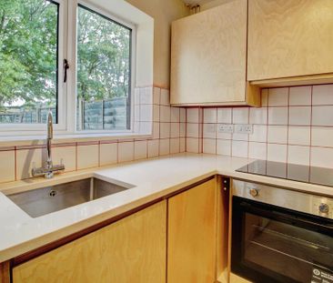 2 bedroom detached house to rent - Photo 2