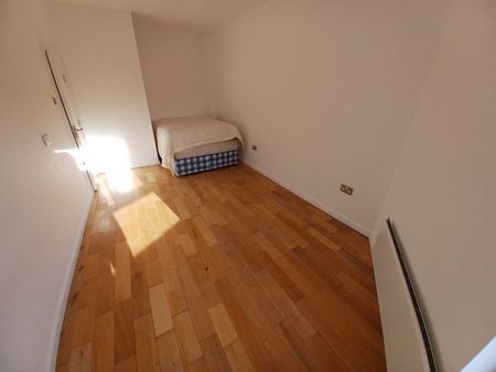 3 bedroom terraced apartment to rent - Photo 3