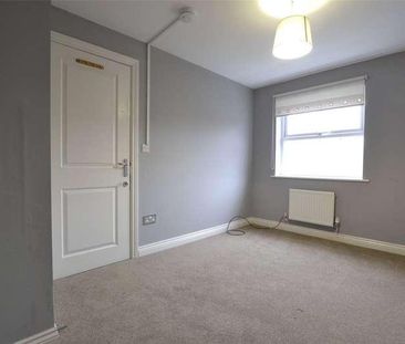 Locking Drive Kingsway, Quedgeley, Gloucester, Gloucestershire, GL2 - Photo 4