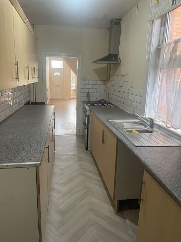 3 Bed Terraced House, Narborough Road, LE3 - Photo 5