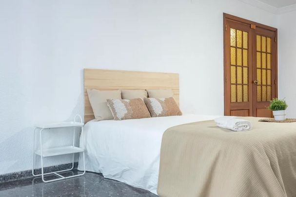 Carrer de Roís de Corella, Valencia, Valencian Community 46007 - Photo 1