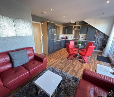 1 bedroom penthouse to rent - Photo 2