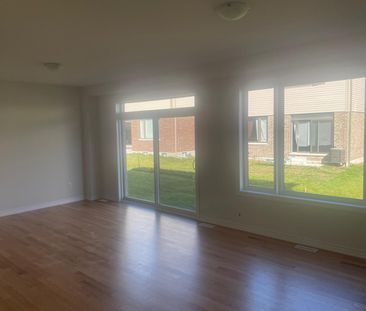 For Lease - 16 Tamworth Terrace, Barrie, Ontario - Photo 6