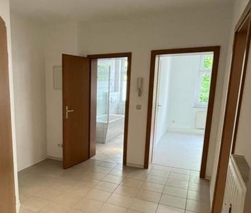 Schöne 2-Raum-Wohnung in Zwickau inkl. Küche und PKW-Stellplatz - Photo 1
