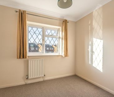 3 bedroom terraced house to rent - Photo 2