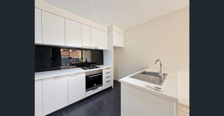 Stylish Inner-City Living with BRAND NEW FLOORBOARDS - Photo 4