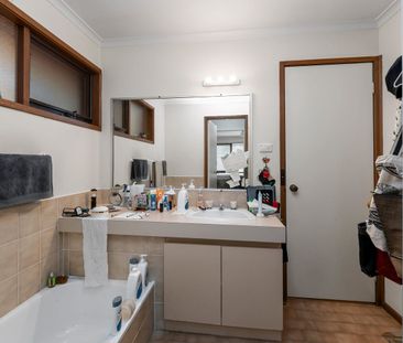 Quietly Positioned, Beautifully Equipped - Photo 5