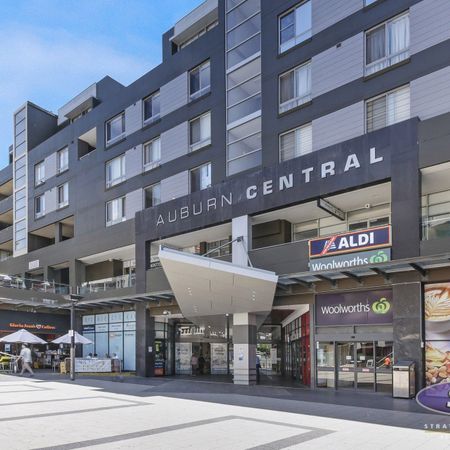 Ground floor, Prime location, Minutes Walk To Station And Shopping Centre!! - Photo 4