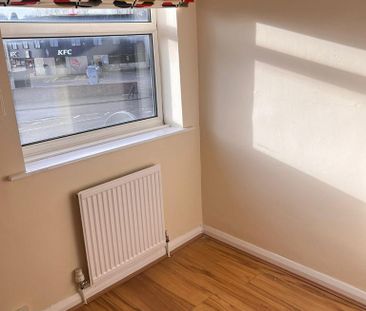 2 bedroom semi-detached house to rent - Photo 6