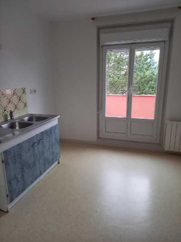 Location : Appartement 3 pièces 67 m2 – VIEUX CHARMONT - Photo 2