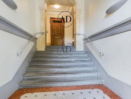 Appartement hausmannien dans le centre - Photo 4